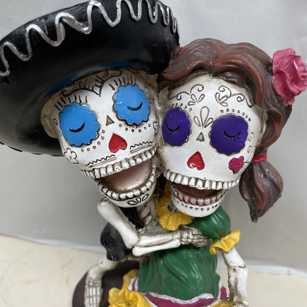 Day of the Dead Dancing Skeleton Couple Figurine 10 Inch